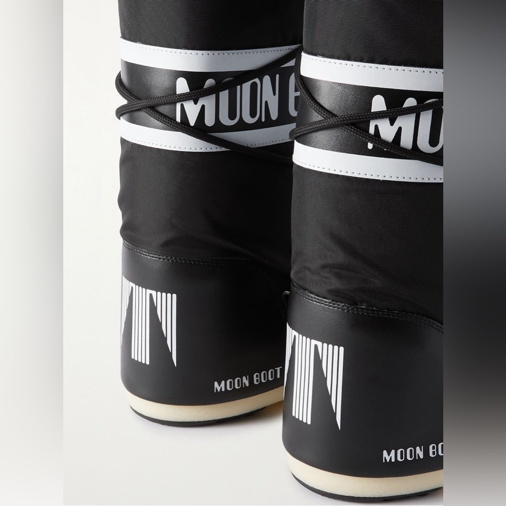Moon Boot Black Snow Boots - Picture 4 of 13